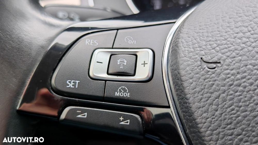 Volkswagen Passat 2.0 TDI SCR DSG Highline - 26