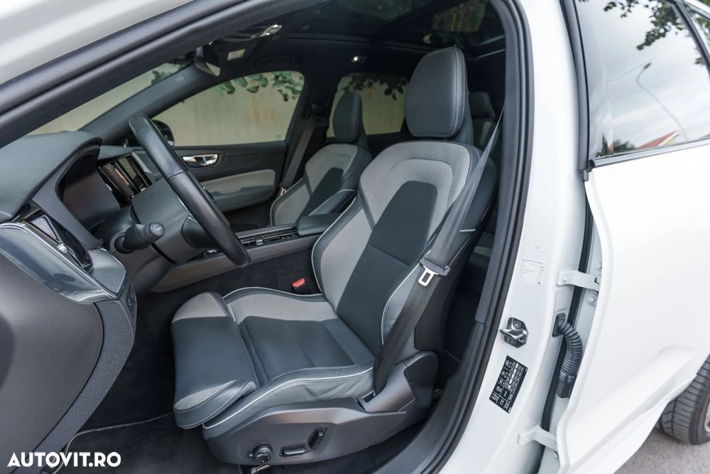 Volvo XC 60 B4 MHEV R-Design - 25