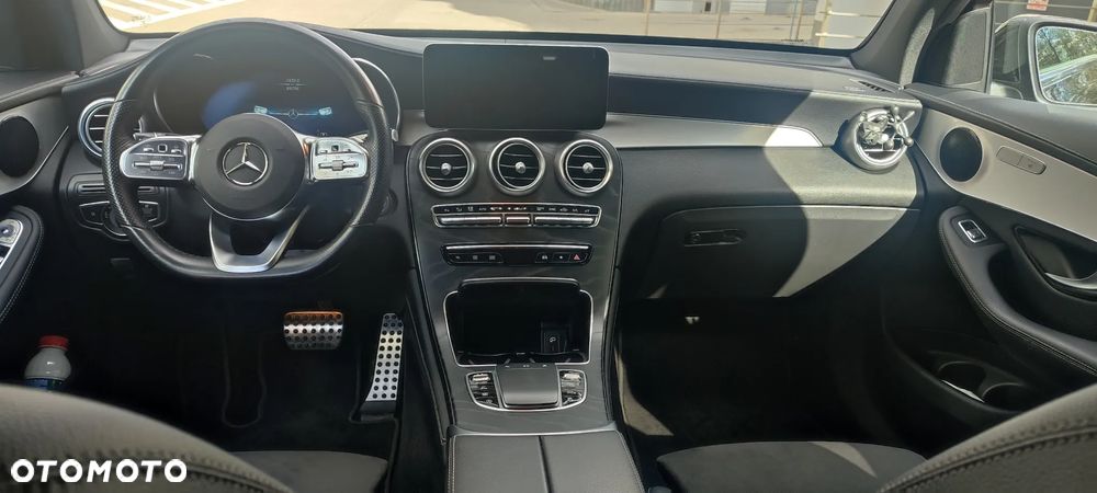 Mercedes-Benz GLC 200 4Matic 9G-TRONIC AMG Line Plus - 10