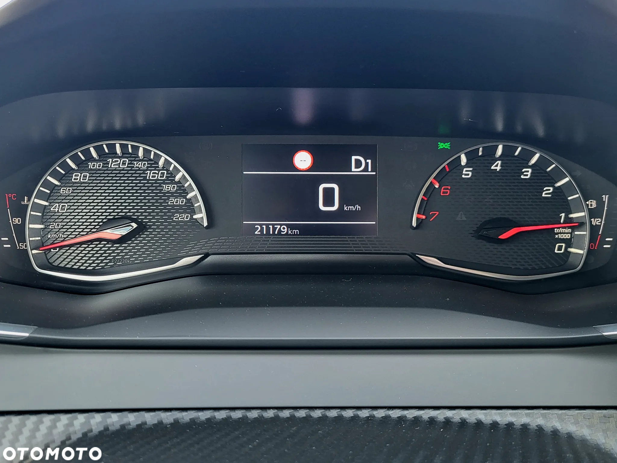 Peugeot 208 1.2 PureTech Allure S&S EAT8 - 11