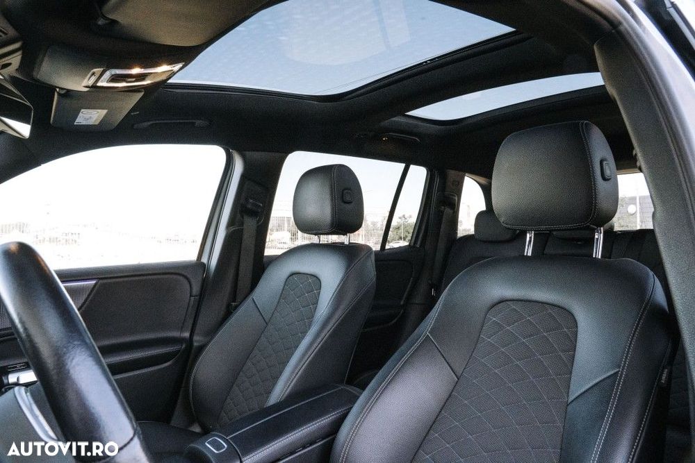 Mercedes-Benz GLB - 11
