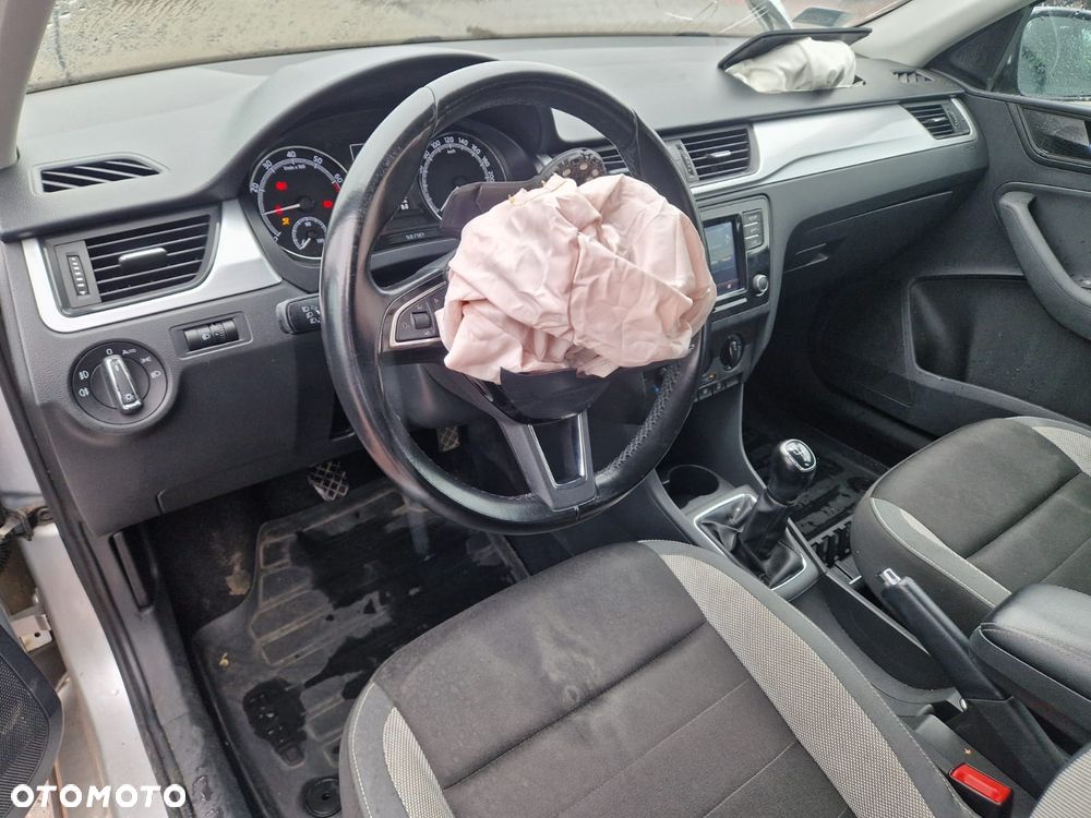 Skoda RAPID 1.0 TSI Ambition - 13