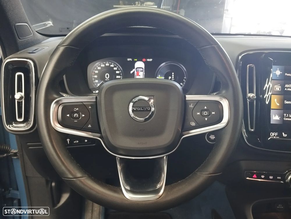 Volvo XC 40 1.5 T5 PHEV Plus Dark - 24