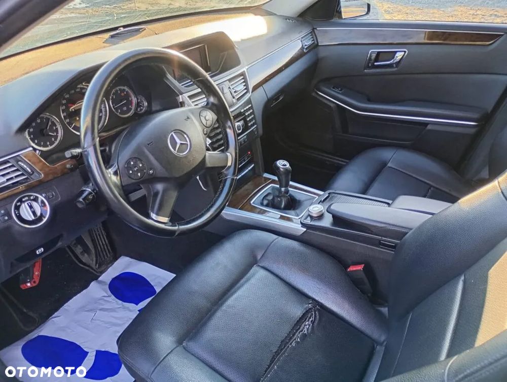 Mercedes-Benz Klasa E 200 T CDI DPF BlueEFFICIENCY - 21