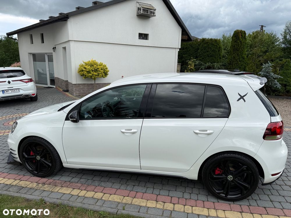 Volkswagen Golf - 10