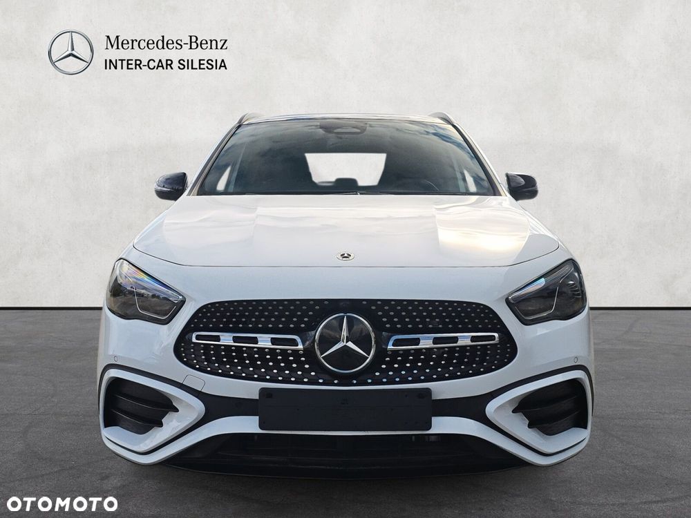 Mercedes-Benz GLA - 2