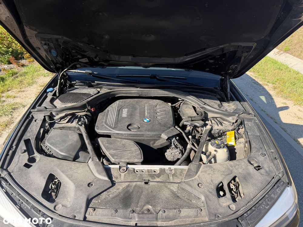 BMW Seria 5 520d xDrive - 17