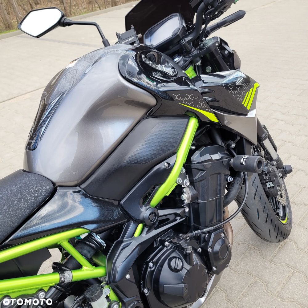 Kawasaki Z 900 - 12