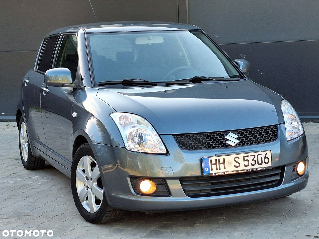 Suzuki Swift - 1
