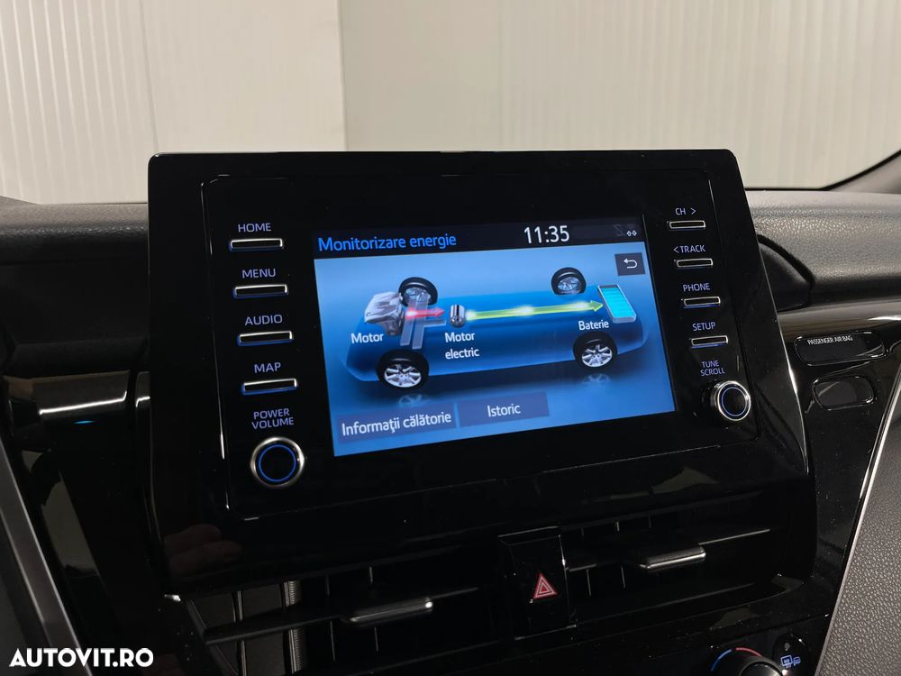 Toyota Camry 2.5 Hybrid Business - 15