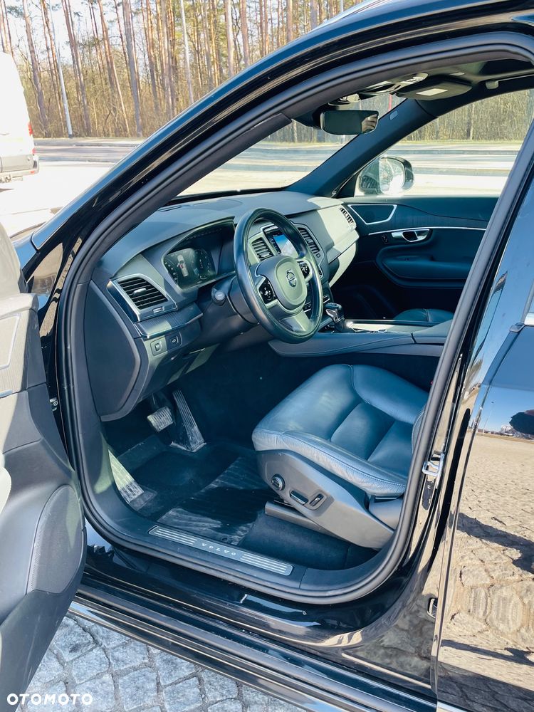 Volvo XC 90 T6 AWD Geartronic Momentum - 4