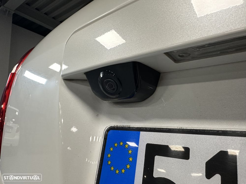 Chevrolet Captiva 2.2 VCDi Seven Xtreme Aut. 7L - 21