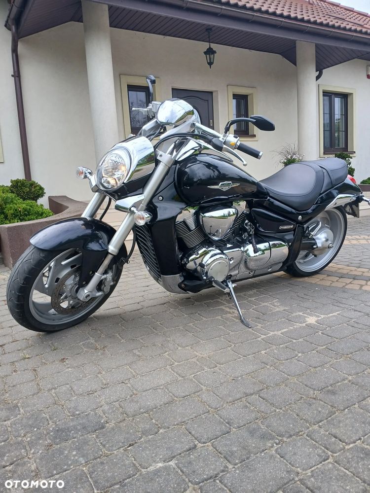 Suzuki Intruder - 1