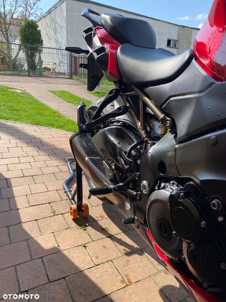 Suzuki GSX 1000 - 9