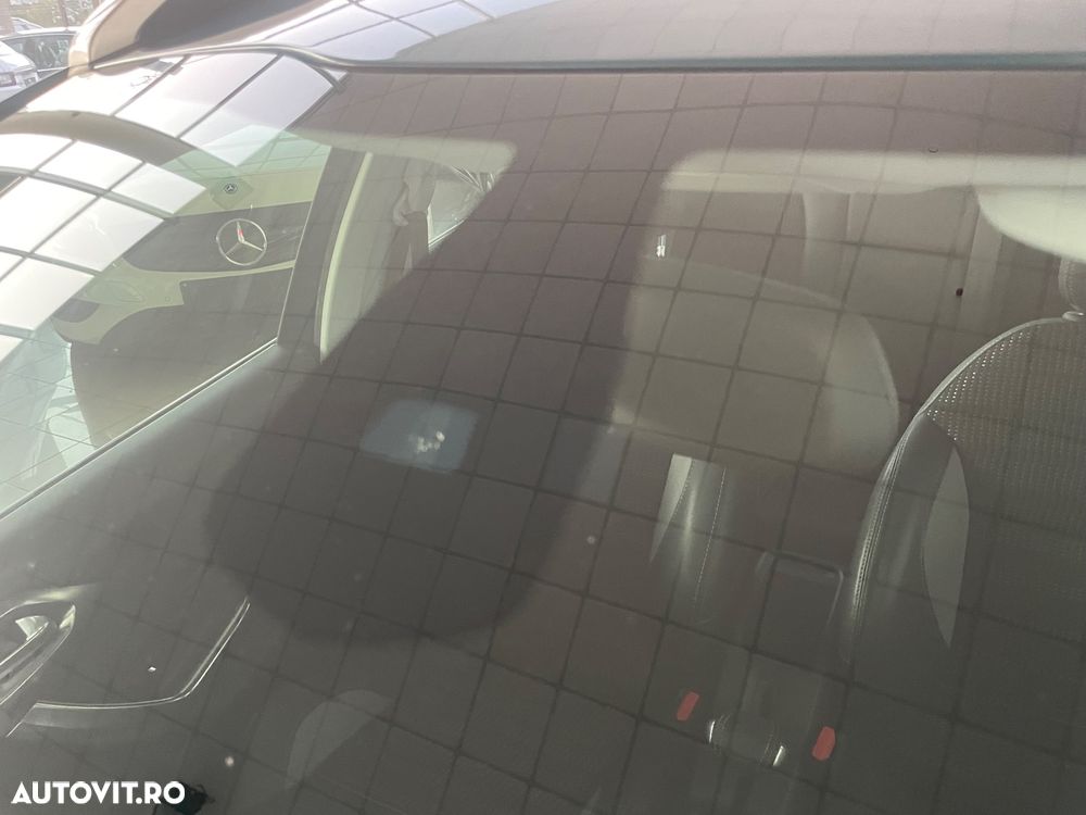 Peugeot 2008 1.2 PureTech Turbo Allure - 32