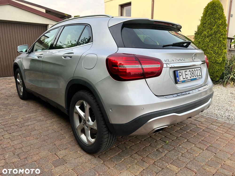 Mercedes-Benz GLA 200 d 7G-DCT AMG Line - 7