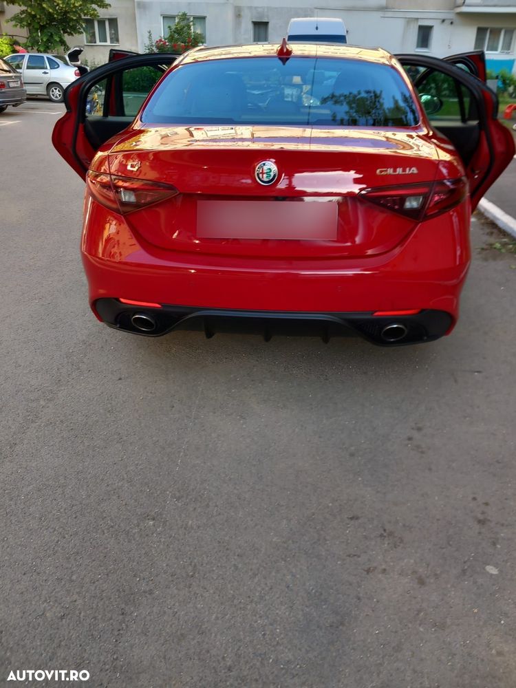 Alfa Romeo Giulia 2.0 Turbo AWD AT8 Veloce - 7