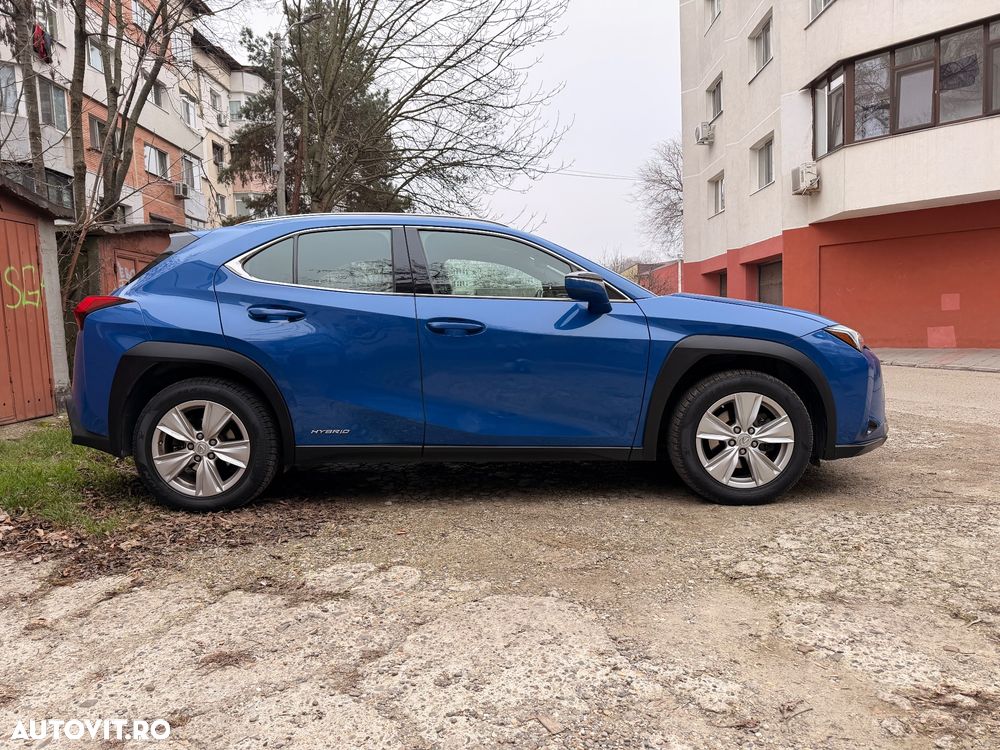 Lexus UX 250h Business Edition - 5