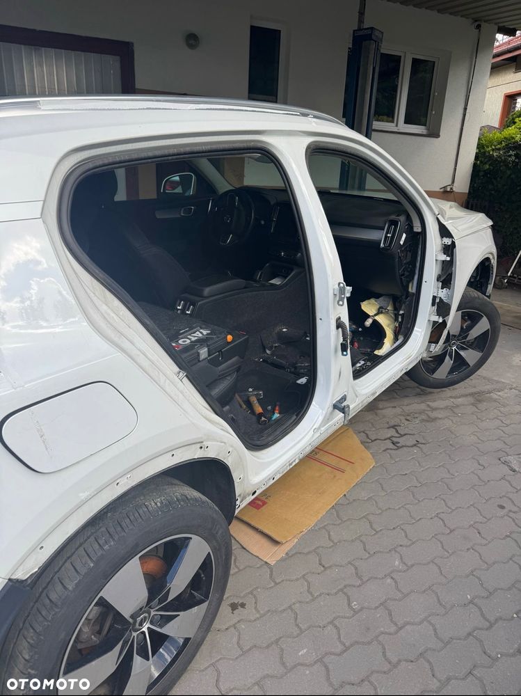 Volvo XC 40 T5 AWD Momentum - 20