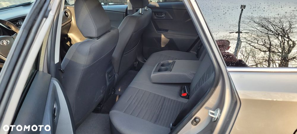 Toyota Auris 1.6 Premium Comfort - 21