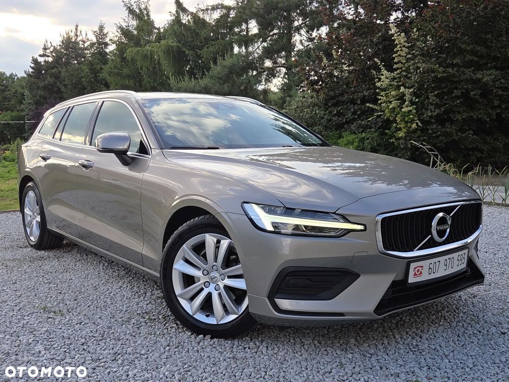 Volvo V60 D3 Momentum Pro - 2