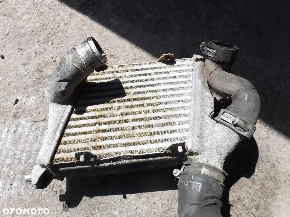 Audi A8 D3 lift   intercooler 3.0 TDI  prawy lewy - 3