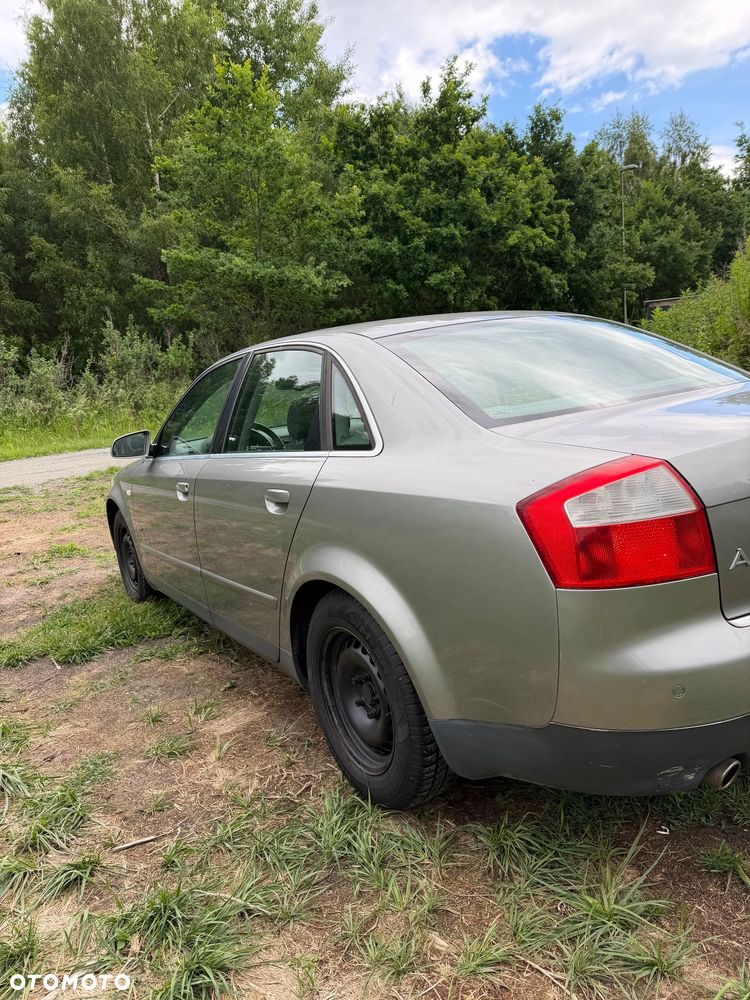 Audi A4 Limousine 2.0 FSI - 7