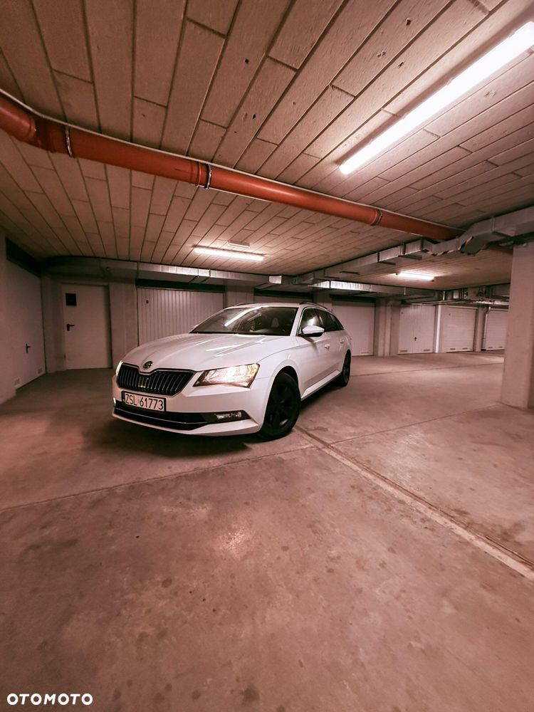 Skoda Superb 1.6 TDI Style - 25