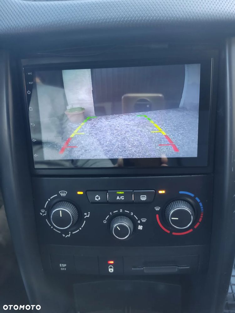 Peugeot 207 1.4 Trendy - 13