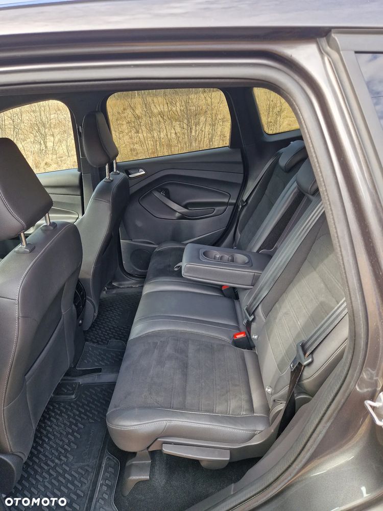 Ford Kuga 2.0 TDCi 4x4 ST-Line - 24