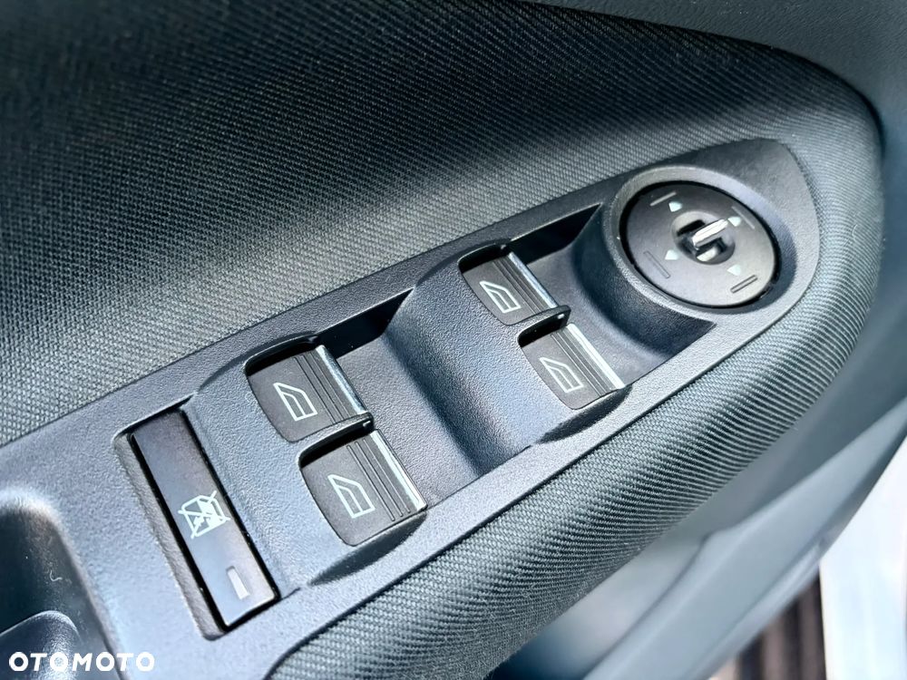 Ford C-MAX 1.6 TDCi Start-Stop-System Trend - 12