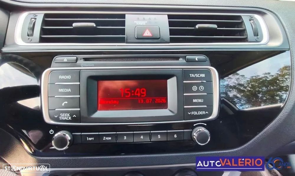 Kia Rio 1.2 CVVT EX — fotografia 18