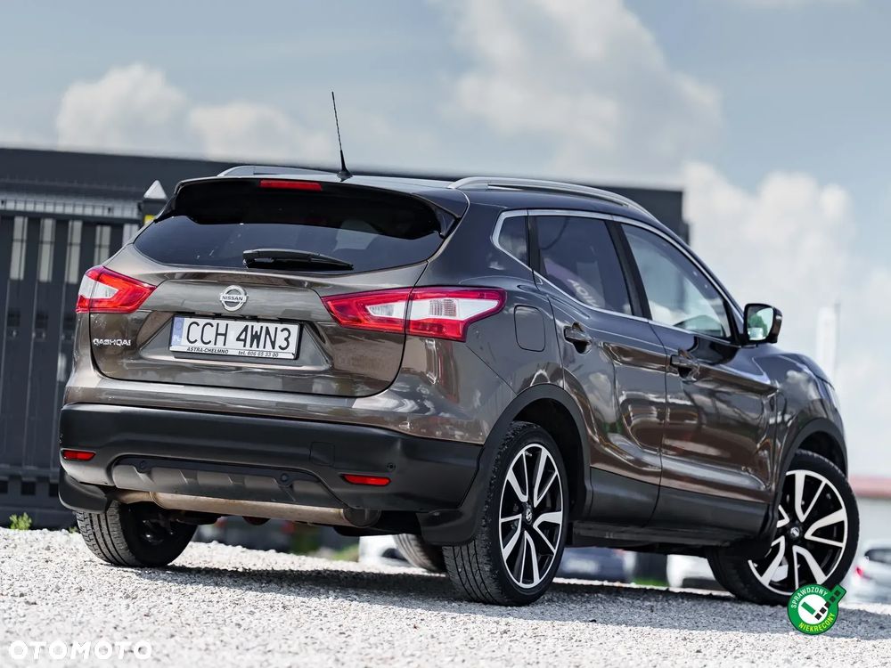 Nissan Qashqai 1.6 dCi Xtronic TEKNA+ - 4