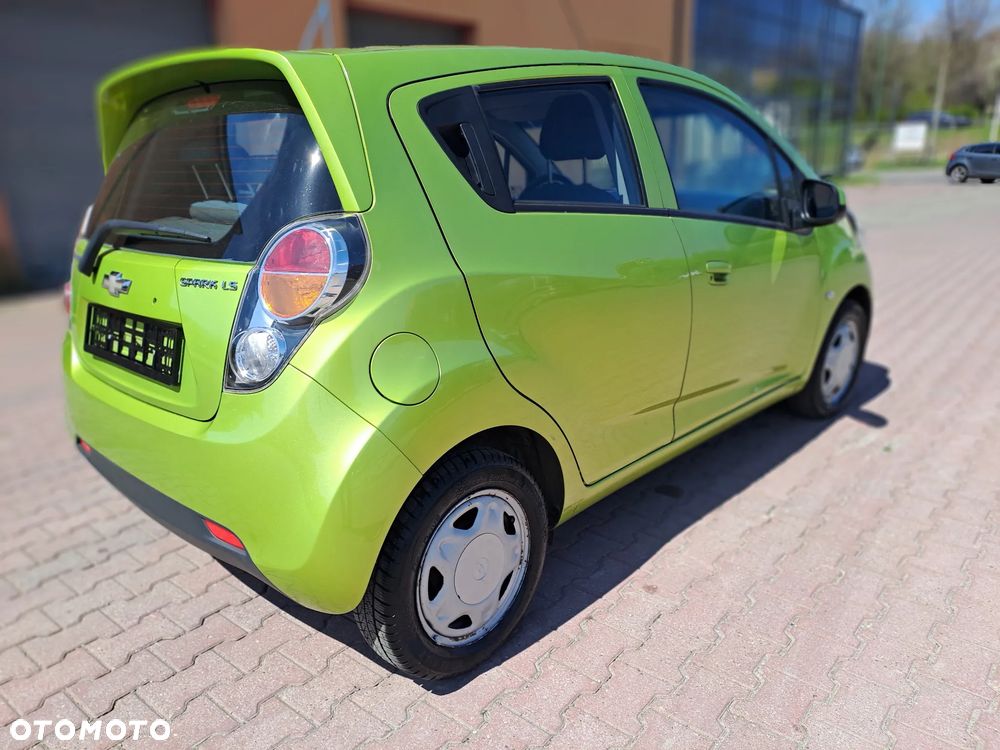 Chevrolet Spark 1.0 LS+ - 30
