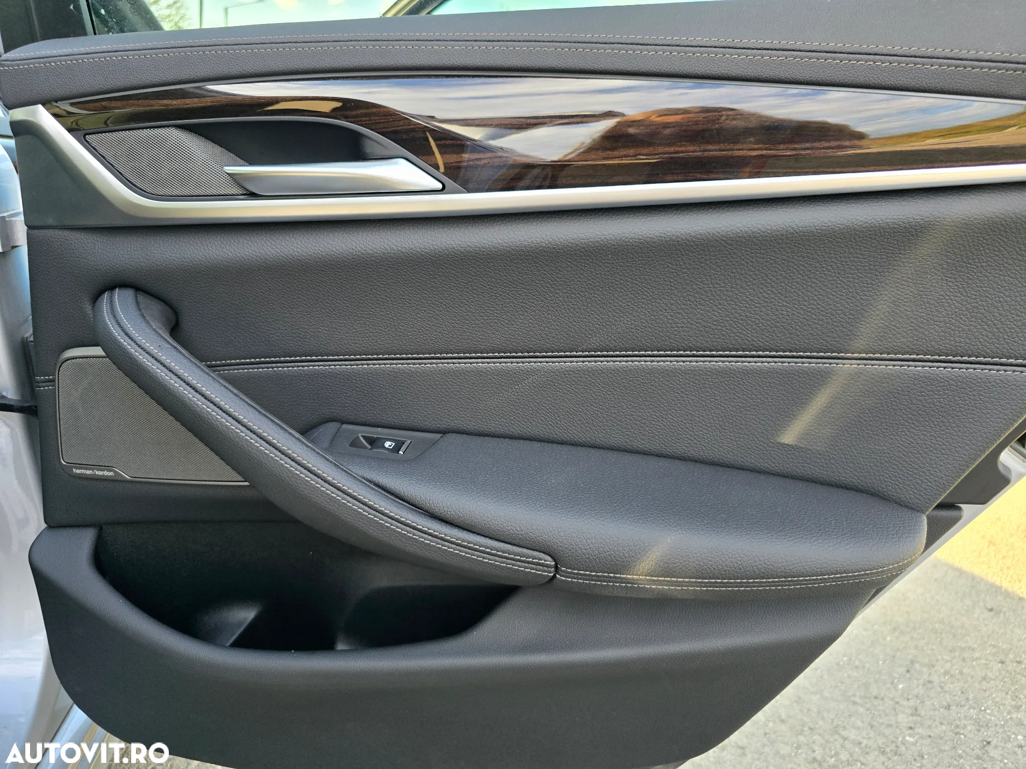 BMW Seria 5 530d xDrive Touring Aut. Luxury Line - 24