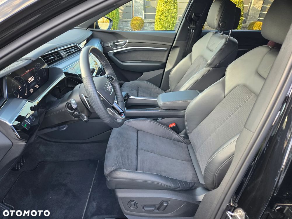 Audi e-tron 55 Quattro S Line - 31