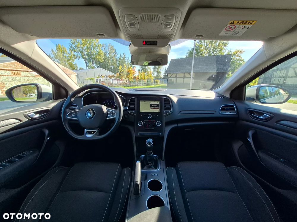Renault Megane TCe 115 GPF ZEN - 12