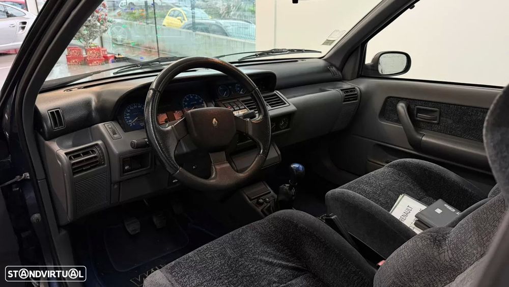Renault Clio 2.0 Williams - 16
