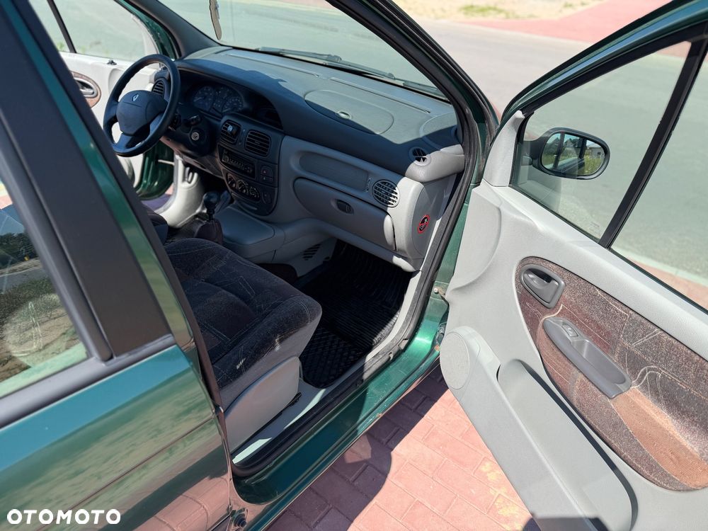 Renault Scenic Megane 1.6 RT 16V - 11