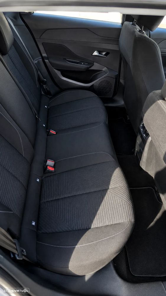Peugeot 308 SW 1.5 BlueHDi Active Pack EAT8 — fotografia 25