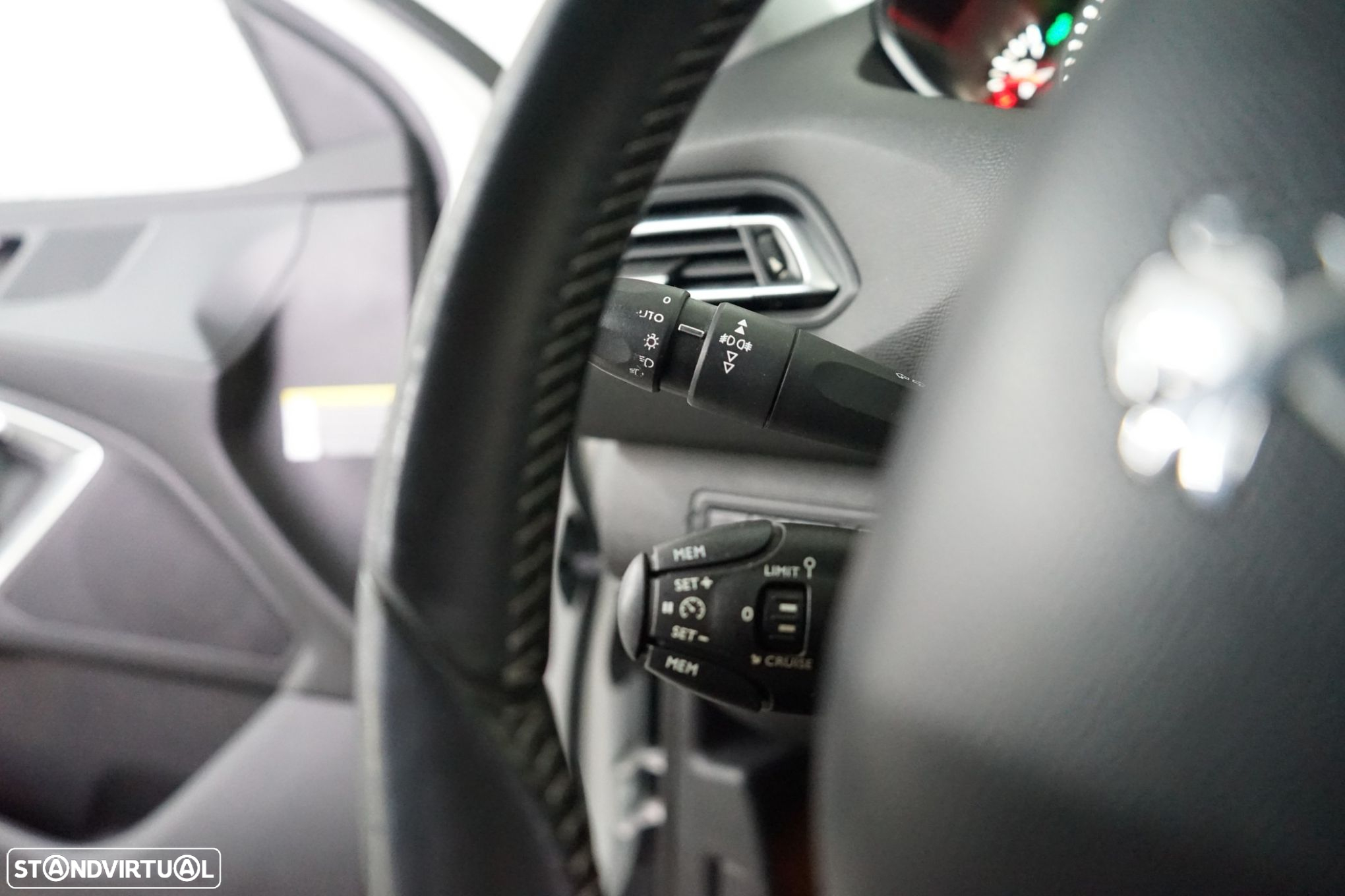 Peugeot 308 1.6 BlueHDi Allure J18 - 18