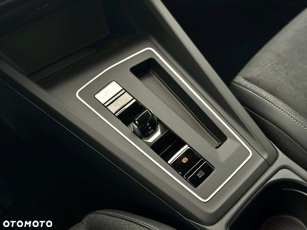 Volkswagen Golf Variant 1.5 eTSI mHEV Life Plus DSG - 16