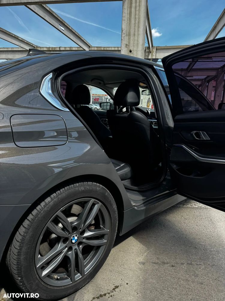 BMW Seria 3 330e Aut. Sport Line - 22