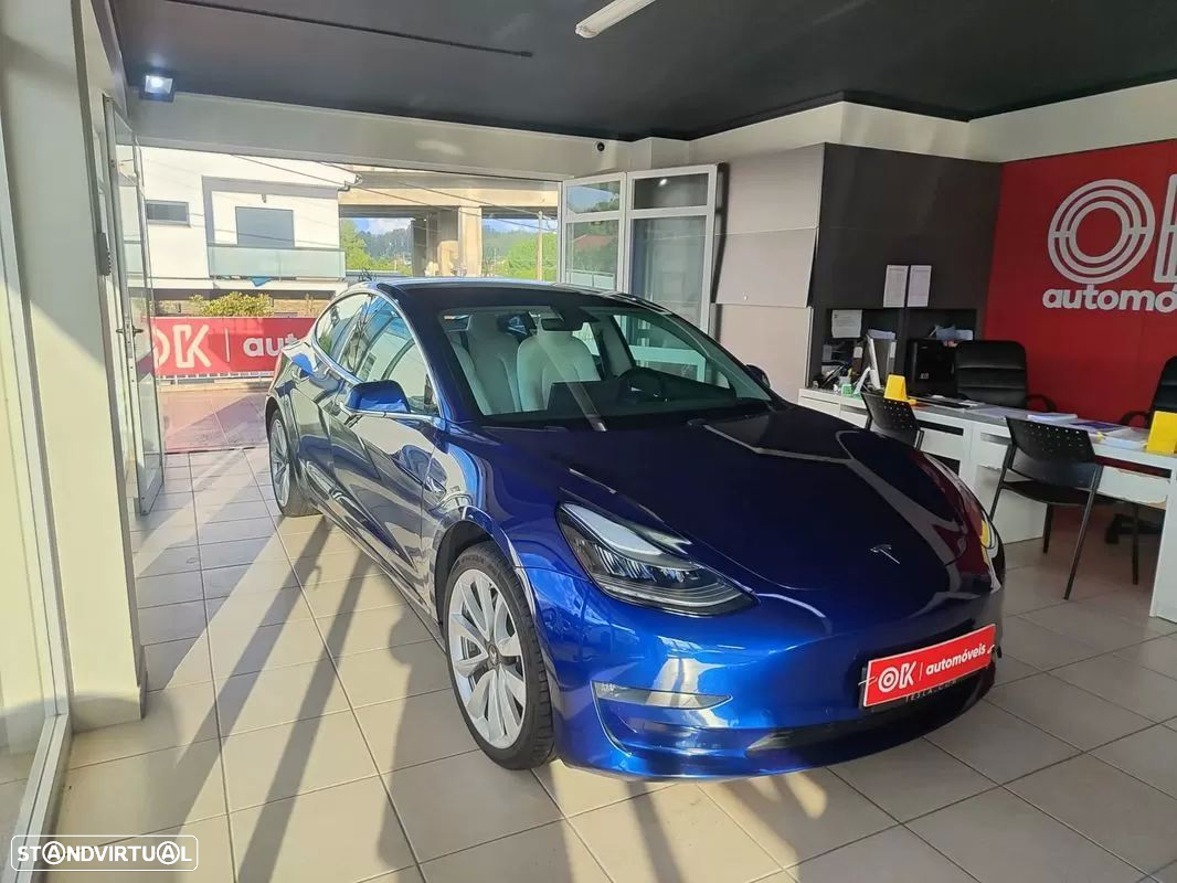 Tesla Model 3 - 3