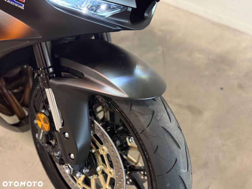 Honda CBR - 9