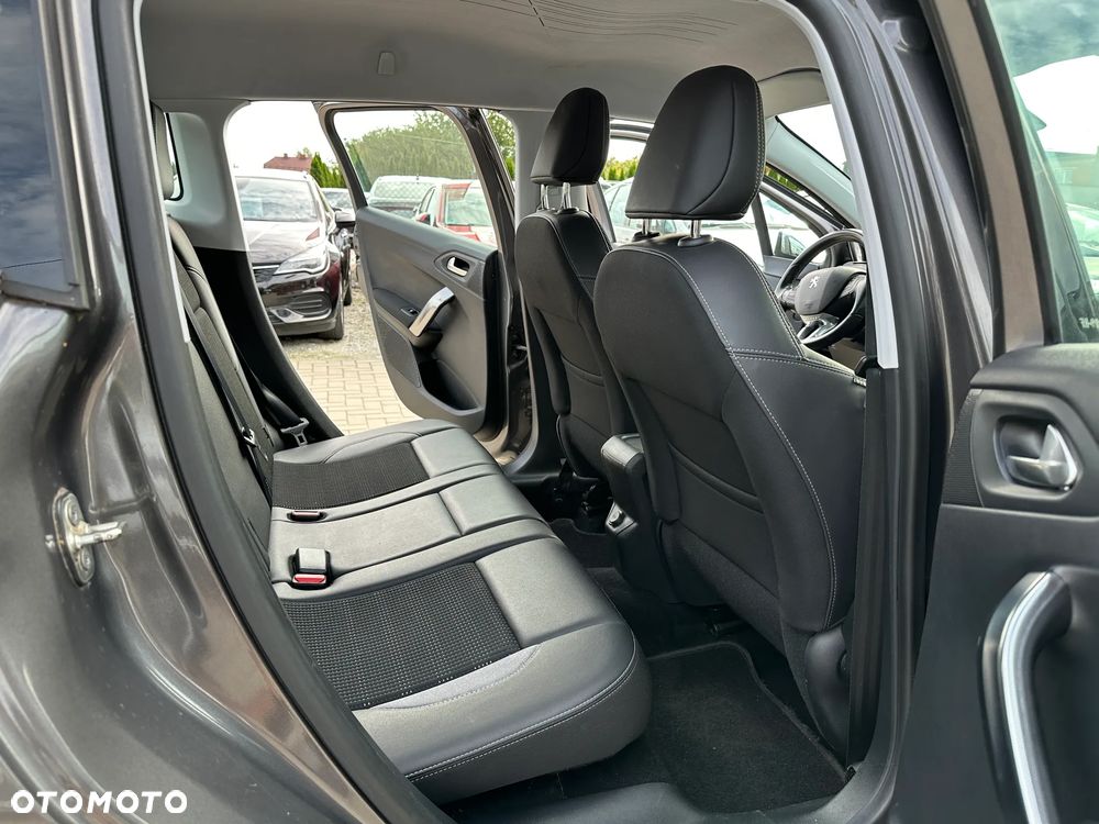 Peugeot 2008 - 23