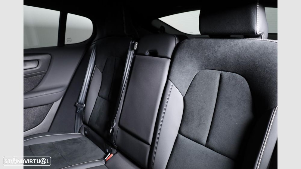 Volvo C40 Recharge Extended Range Plus - 17