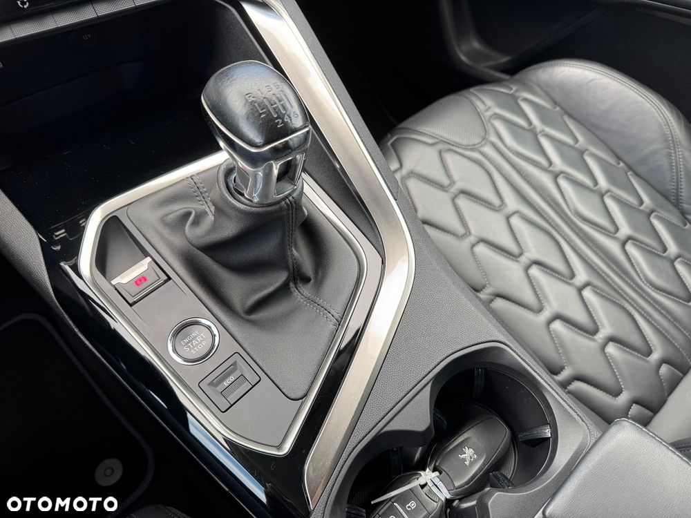Peugeot 3008 1.5 BlueHDi Allure Pack S&S - 23