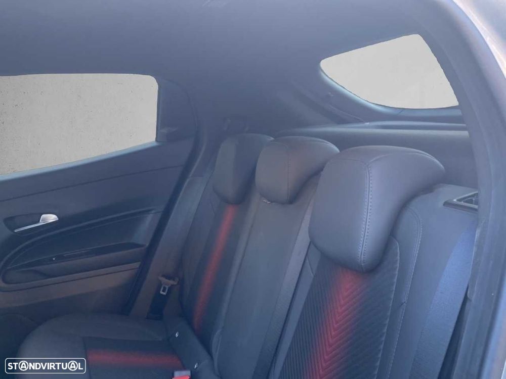 Alfa Romeo Junior 1.2 Intensa eDCT6 - 16