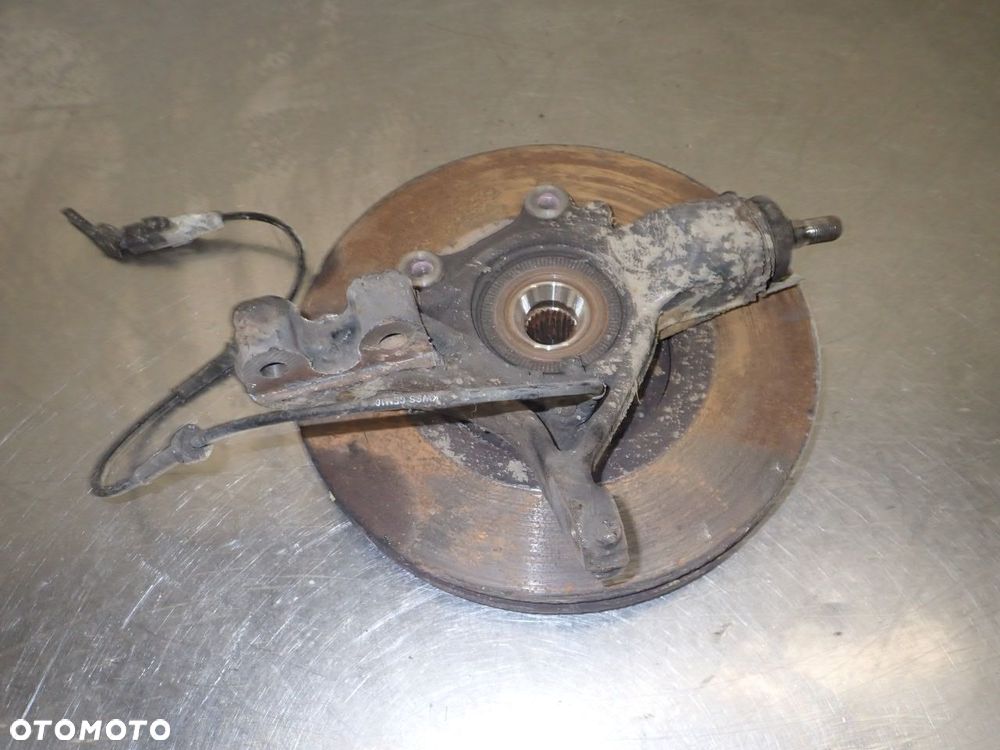 ZWROTNICA PIASTA LEWY PRZÓD RENAULT TRAFIC II 1.9 - 5